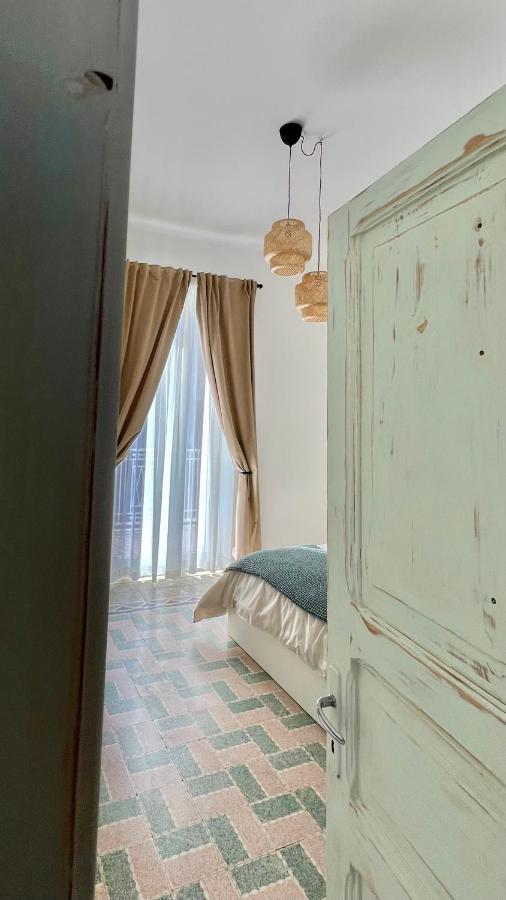 Dimora Al Campanile Bed & Breakfast Sannicandro di Bari Bagian luar foto