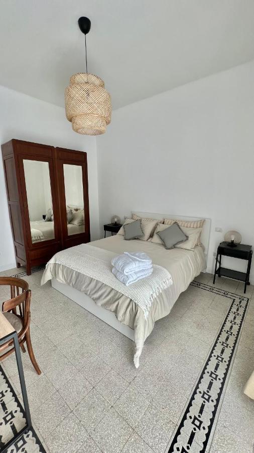 Dimora Al Campanile Bed & Breakfast Sannicandro di Bari Bagian luar foto